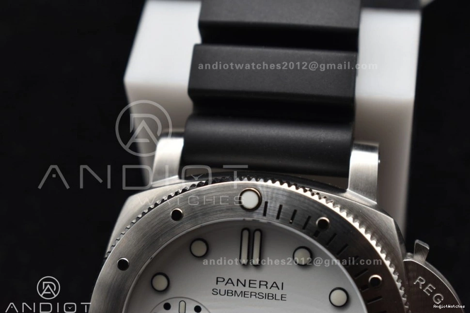 Submersible P White MoistureWicking Best Edition PAM2223 990 VSF Dial Strap 42mm Black on Rubber 0319